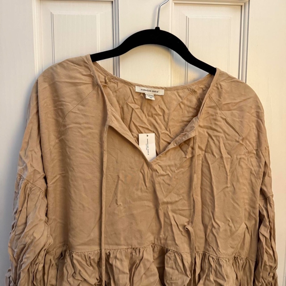 American Eagle tan long sleeve
